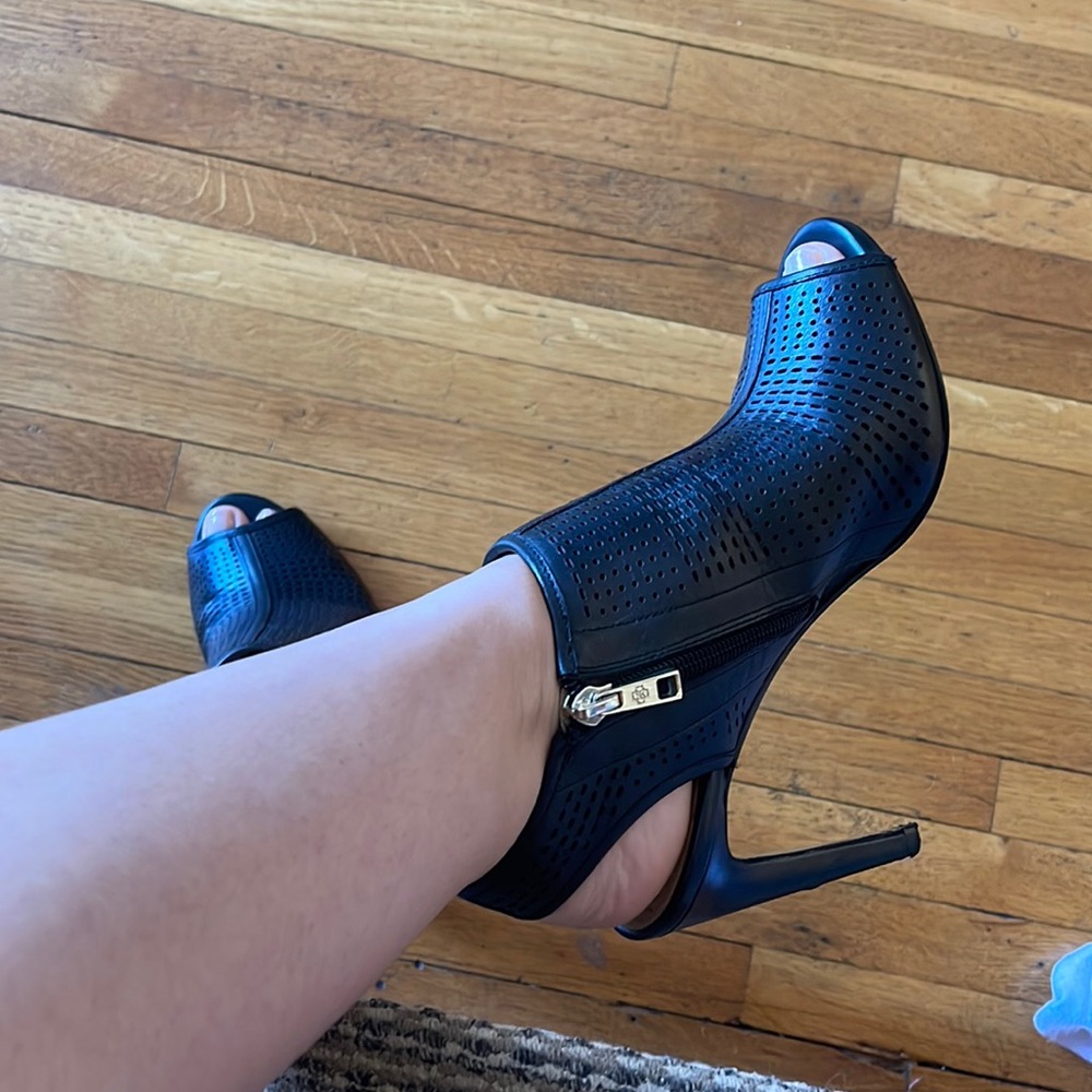 Ann Taylor heels